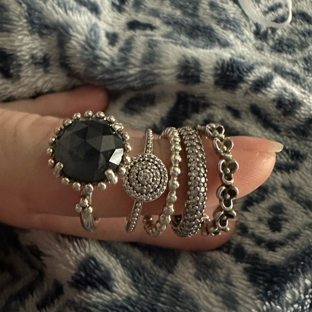 Pandora ring bundle size 6